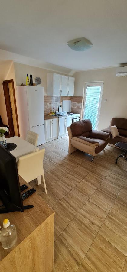 Apartman Nina2 Risan Exteriör bild