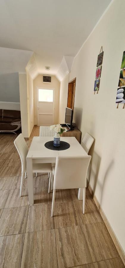 Apartman Nina2 Risan Exteriör bild