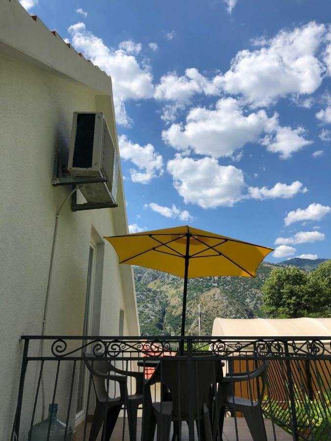 Apartman Nina2 Risan Exteriör bild