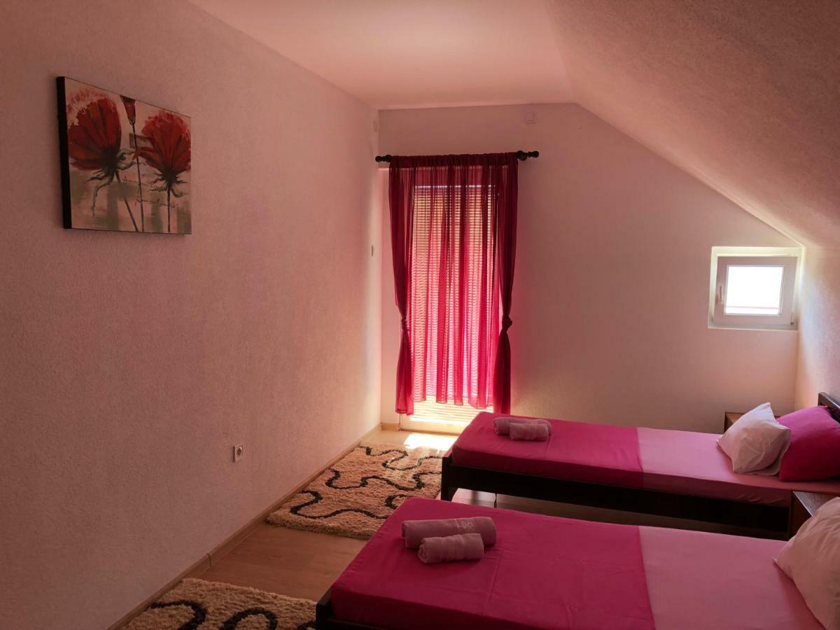 Apartman Nina2 Risan Exteriör bild